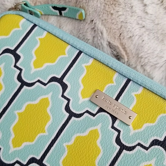 kate spade Handbags - NEW Authentic Kate Spade iPad Sleeve